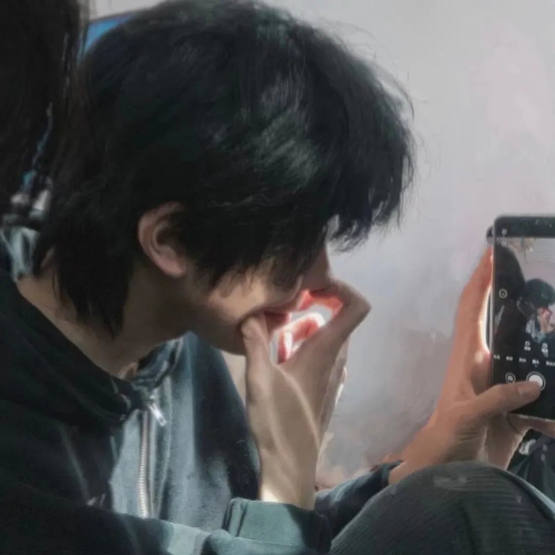 【男生头像】我才不会难过呢 我这么有趣 谁离开都不会是我的遗憾-微梦云小屋