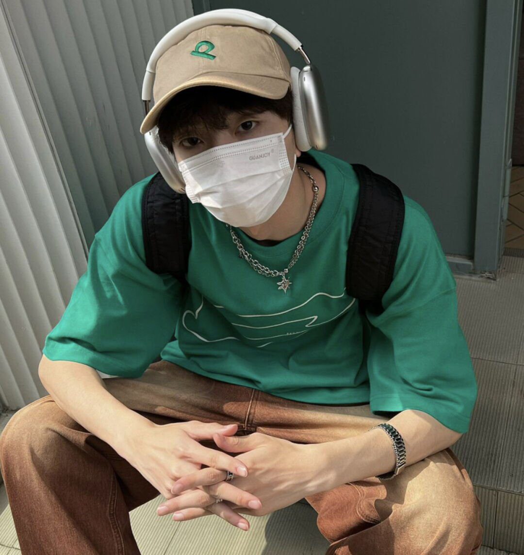 我口袋只剩玫瑰一片，此行又山高路远-微梦云小屋